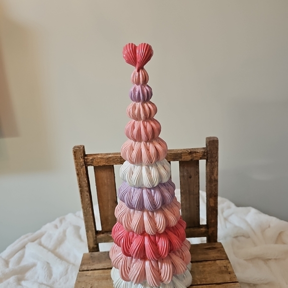 Valentine's Day Pastels 16" Meringue Tree - Picture 4 of 6